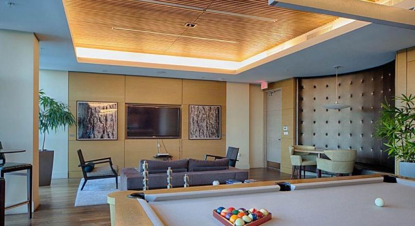 GREAT PRICE - price adjusted for this phenomenal condo in the OASIS 